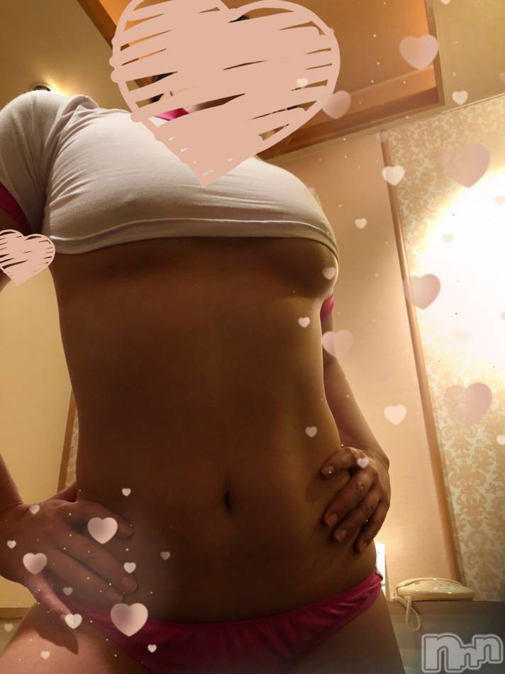 三条デリヘル(ヒトヅマジュンチャン)の2021年6月9日お店速報「清楚or艶っぽさ…旦那様はどんな奥様がお好みですか」