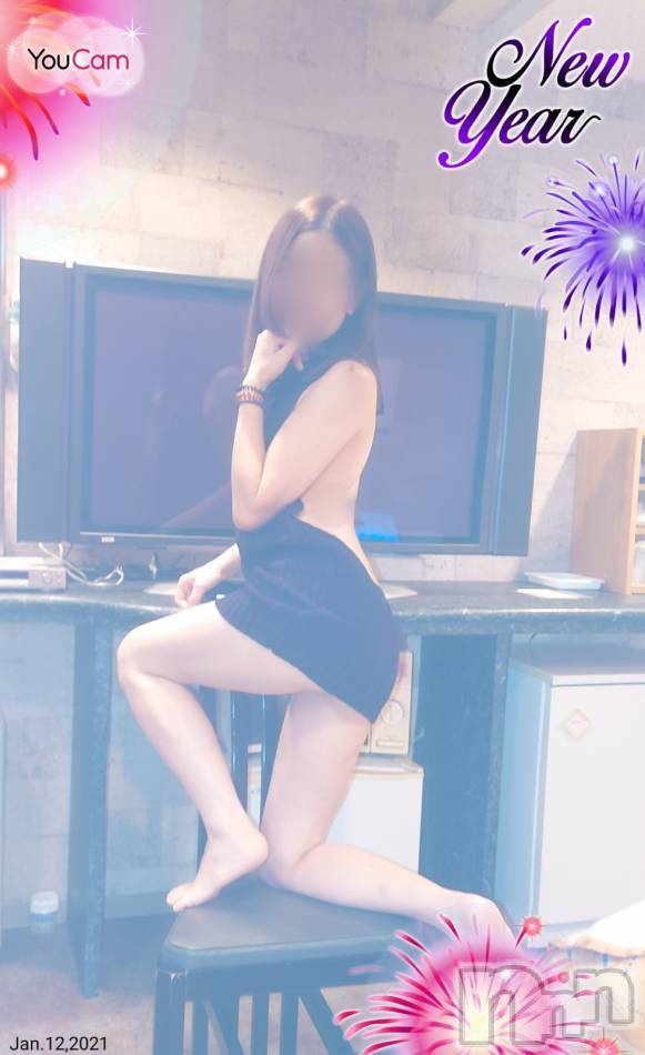 三条デリヘル(ヒトヅマジュンチャン)の2021年10月4日お店速報「昼～の出勤はレアな奥様が多数出勤です♡」