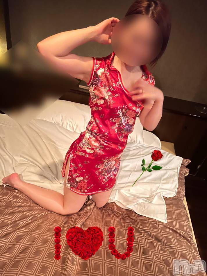 三条デリヘル(ヒトヅマジュンチャン)の2024年1月16日お店速報「人気奥様が今ならイケちゃいます！！！💗」