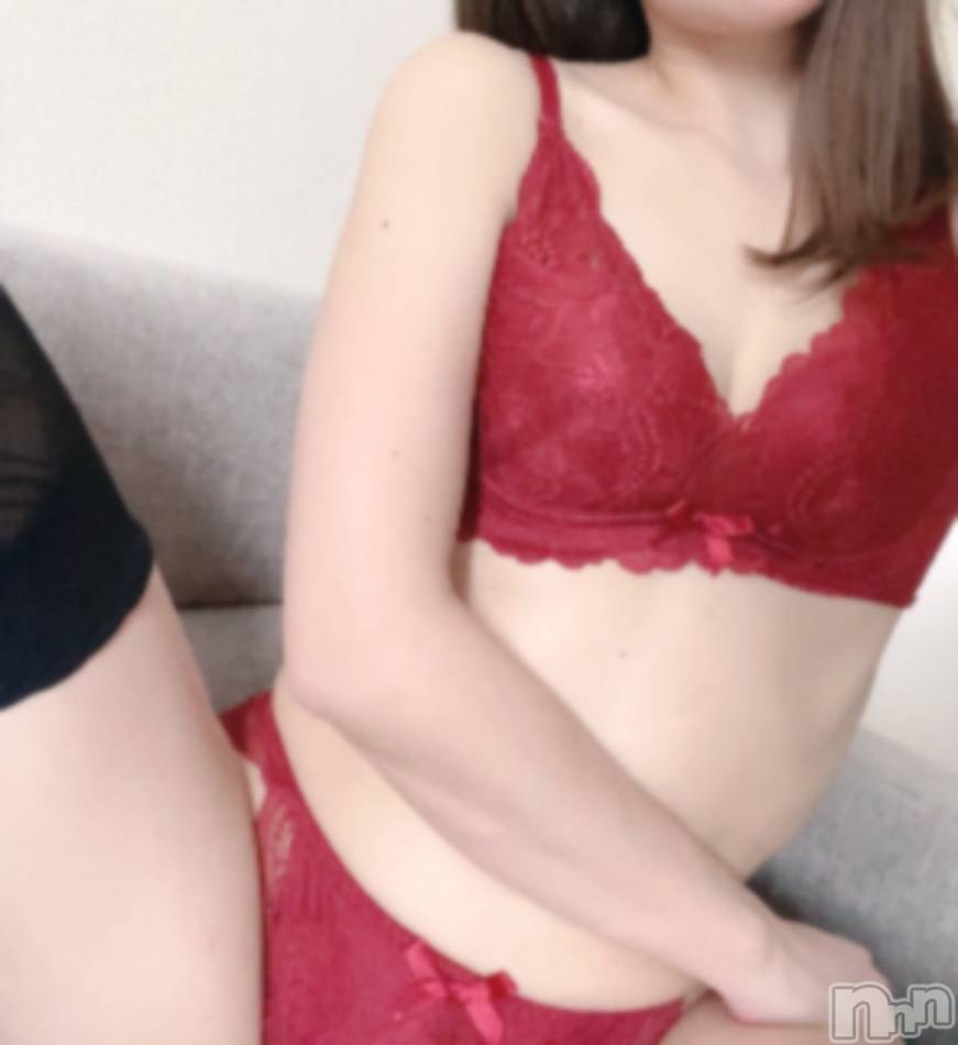 三条デリヘル(ヒトヅマジュンチャン)の2024年4月25日お店速報「12時空き状況更新☆激アツ人気の奥様達の出勤です//」