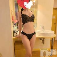 三条デリヘル 人妻じゅんちゃん-出稼ぎ0！地元の奥様専門-(ヒトヅマジュンチャン)の8月21日お店速報「ムラムラ奥様待機中雨で濡れた身体、シャワーで流しませんか？」