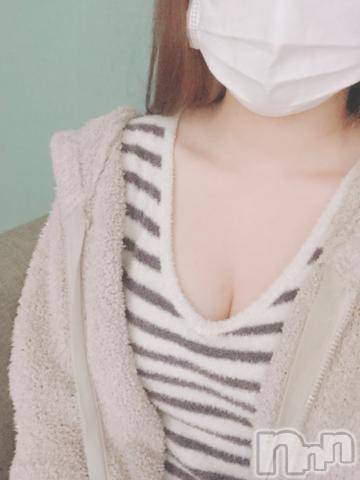 新潟手コキsleepy girl(スリーピーガール) りりちゃん(19)の10月18日写メブログ「遊ぼ❔」