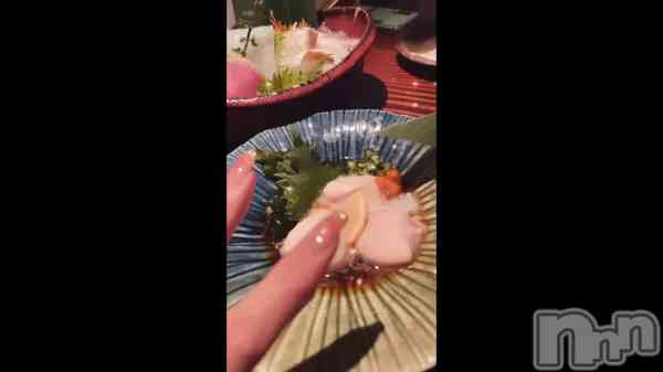 夲