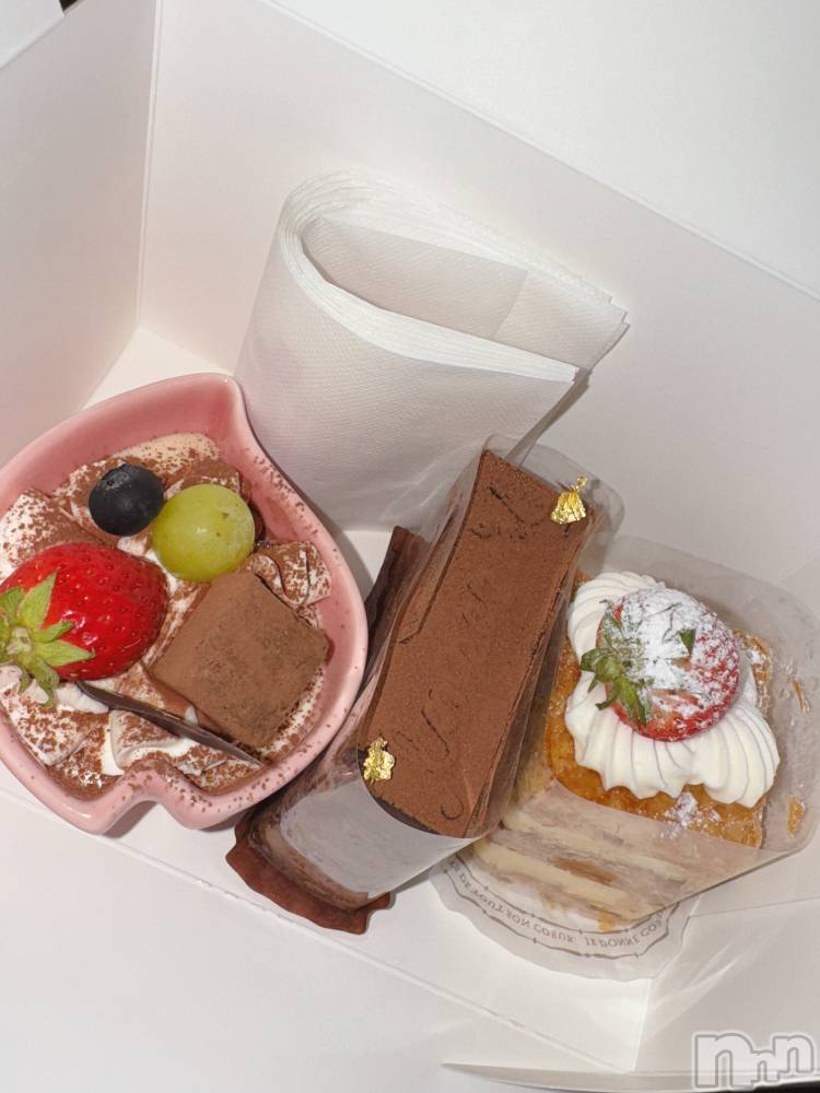 ƲХ顦THE LOUNGE (饦󥸥ե) 41̥֥1ͤ3Ĥ⿩٤ä😋💗