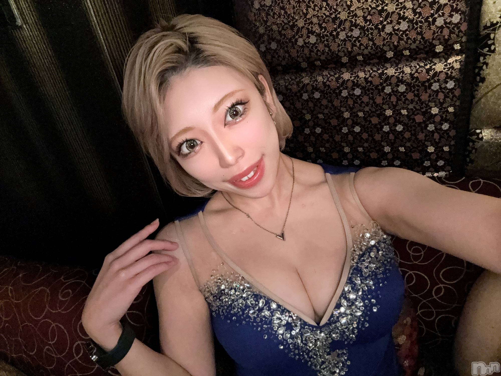 ƲХ顦THE LOUNGE (饦󥸥ե) 2024ǯ1123̥֥ϤǤǤФƤߤ🌈🌺