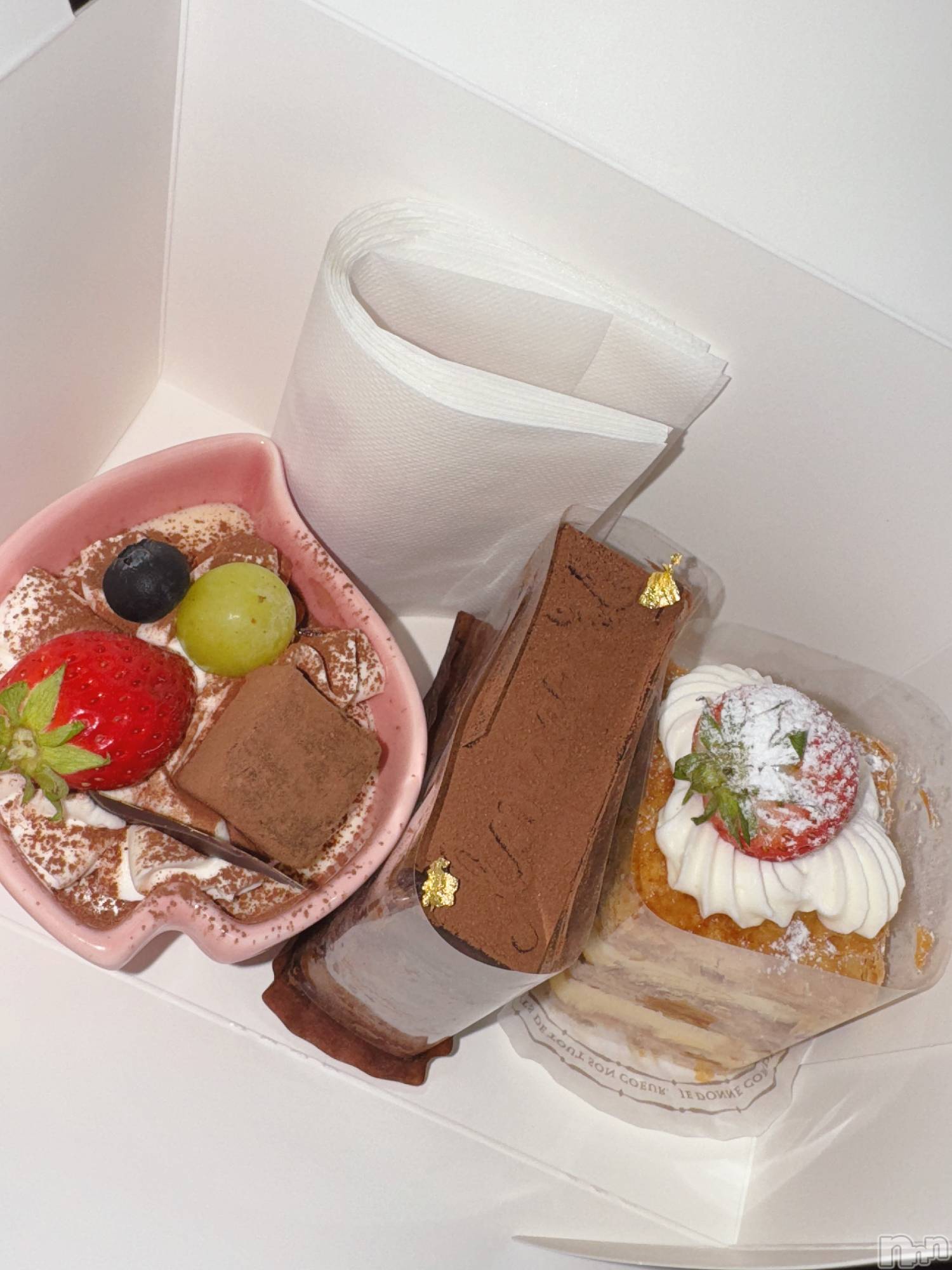 ƲХ顦THE LOUNGE (饦󥸥ե) 2025ǯ41̥֥1ͤ3Ĥ⿩٤ä😋💗