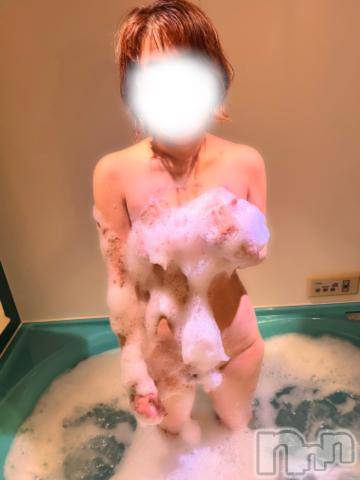 新潟デリヘル五十路マダム新潟店(カサブランカグループ)(イソジマダムニイガタテン) 夏目みな(51)の4月6日写メブログ「金曜、夜の」