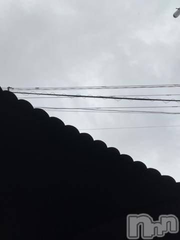 新潟デリヘル五十路マダム新潟店(カサブランカグループ)(イソジマダムニイガタテン) 夏目みな(51)の8月12日写メブログ「どんより」