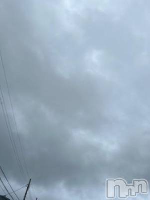 新潟デリヘル 五十路マダム新潟店(カサブランカグループ)(イソジマダムニイガタテン) 夏目みな(51)の7月23日写メブログ「どんより」