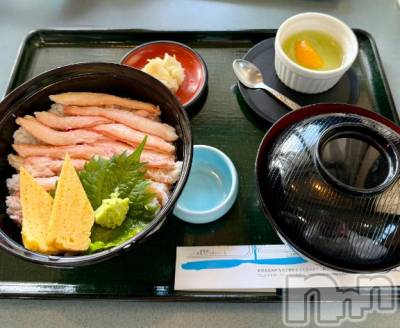 新潟デリヘル 五十路マダム新潟店(カサブランカグループ)(イソジマダムニイガタテン) 夏目みな(51)の11月27日写メブログ「カニ」