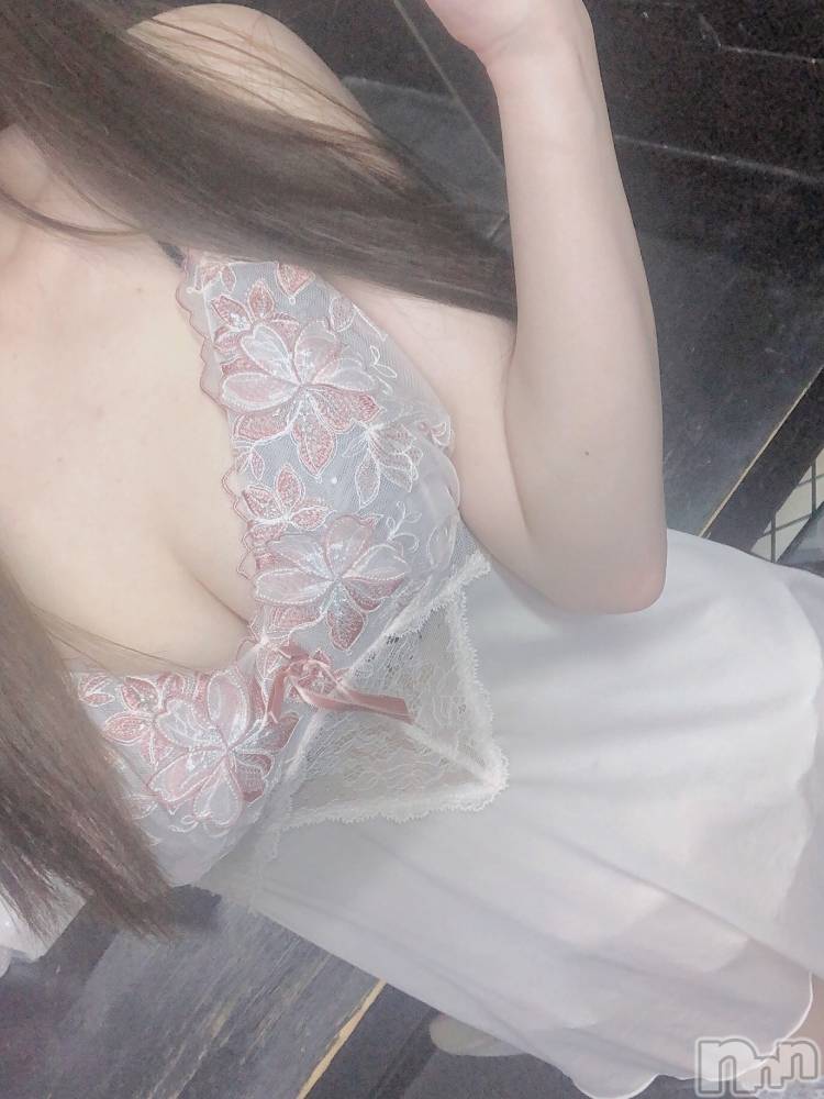 新潟おっパブPRESTIGE VIP(プレステージ　ビップ) 羽咲　みはる(20)の5月6日写メブログ「🎀🤍」