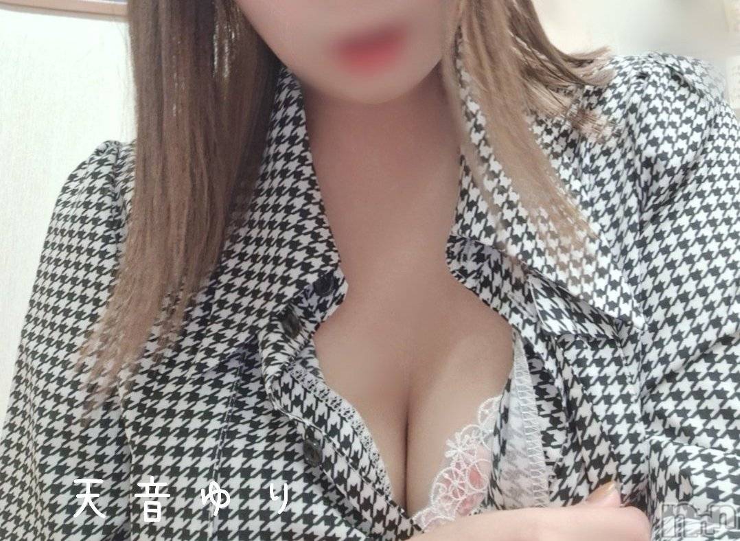 上越デリヘルらぶ妻　～新潟の人妻が集う店～(ラブツマ)天音ゆり★リピ率9割越え♪(43)の2023年10月22日写メブログ「中、見たい？」