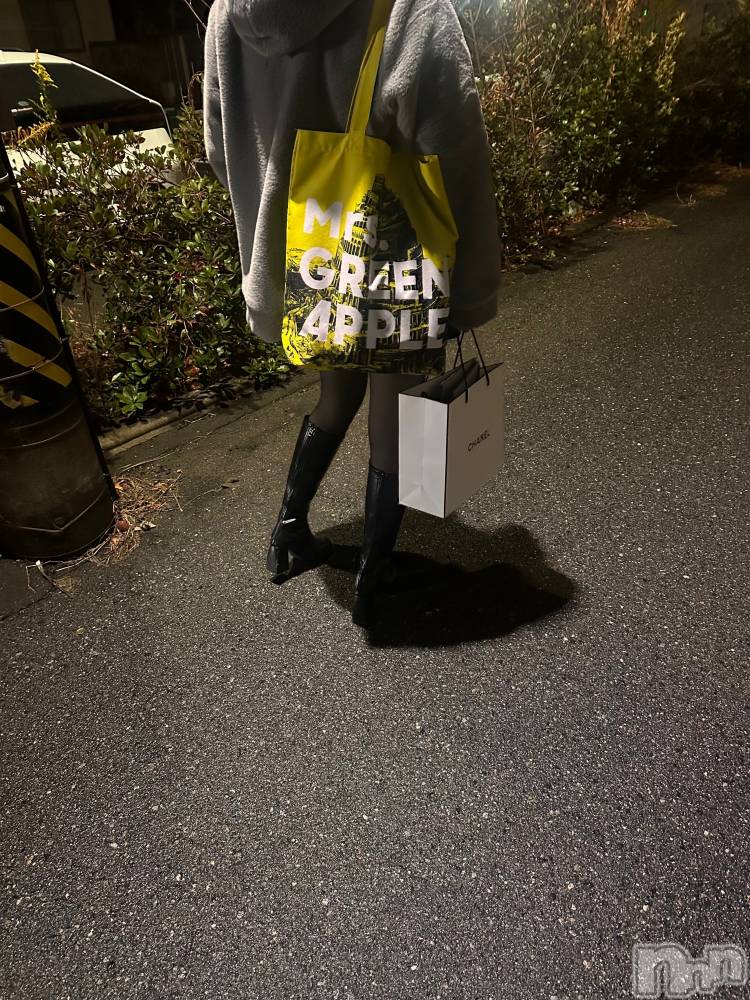 ���ܱ�������Х��顦�����K-LOUNGE(�����饦��) ƣ�� �����1��2���̥�֥����֤Ƥ��Ƥ���