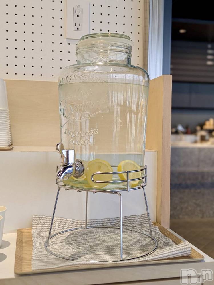 ���ܱ�������Х��顦�����K-LOUNGE(�����饦��) ƣ�� �����4��3���̥�֥����֤�����쥹�ݥåȡ�