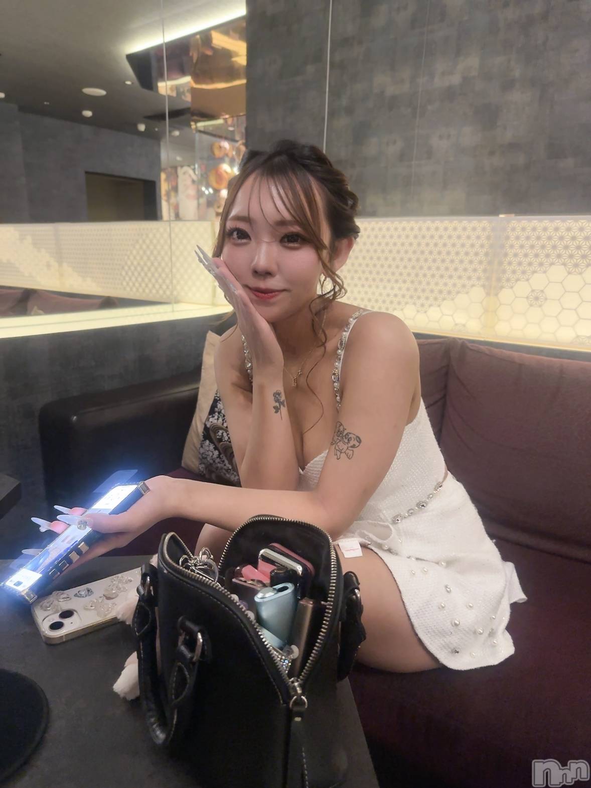 ܱХ顦K-LOUNGE(饦) 2025ǯ124̥֥֤⤨