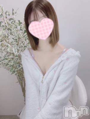 新人よるちゃん(20) 身長150cm、スリーサイズB81(B).W53.H79。新潟手コキ sleepy girl(スリーピーガール)在籍。