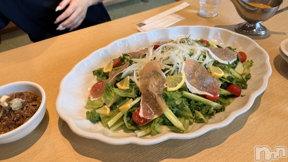 ����������ʥå��������륺�С�Lounge Anshu(�饦�󥸥��󥷥�) �椫���3��27���̥�֥��������祵���🥗��