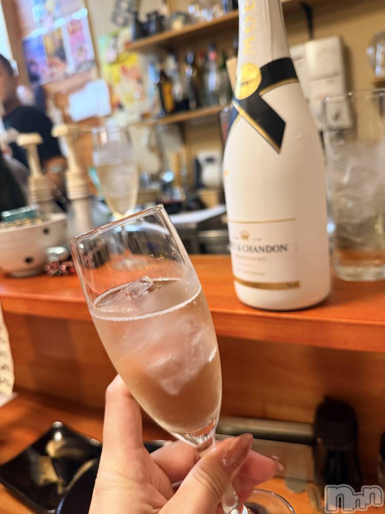 ����������ʥå��������륺�С�Lounge Anshu(�饦�󥸥��󥷥�) �椫���8��6���̥�֥����ֳڤ����롢ȿư���Ǥ�����