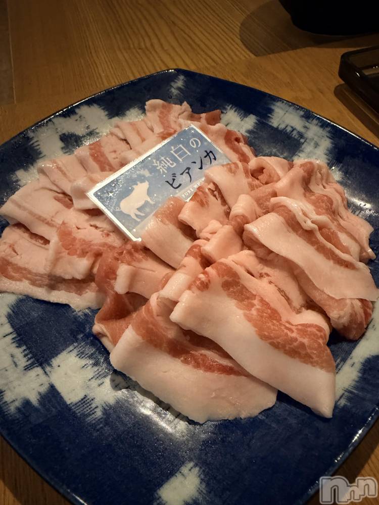 ����������ʥå��������륺�С�Lounge Anshu(�饦�󥸥��󥷥�) �椫���8��22���̥�֥����֤ȤƤ⤪�������ä�🫪🫪��