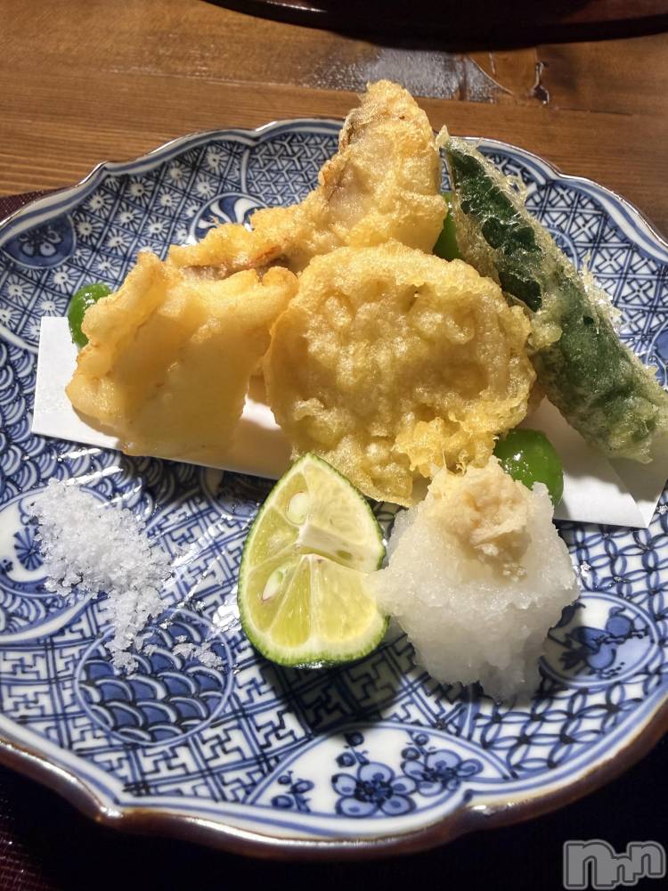 ����������ʥå��������륺�С�Lounge Anshu(�饦�󥸥��󥷥�) �椫���9��1���̥�֥�������̣������Τ򿩤٤�Τϼ�̣��