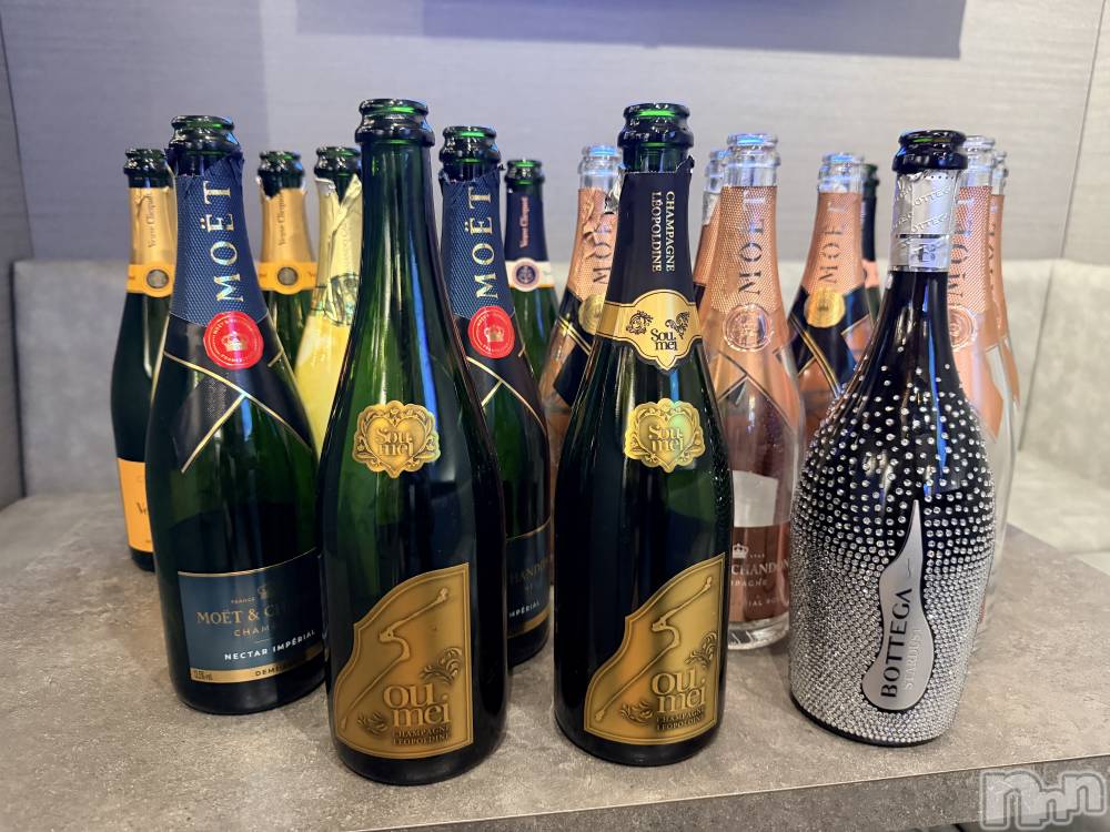 ����������ʥå��������륺�С�Lounge Anshu(�饦�󥸥��󥷥�) �椫���10��2���̥�֥����֤���������Υ��饭�餿����