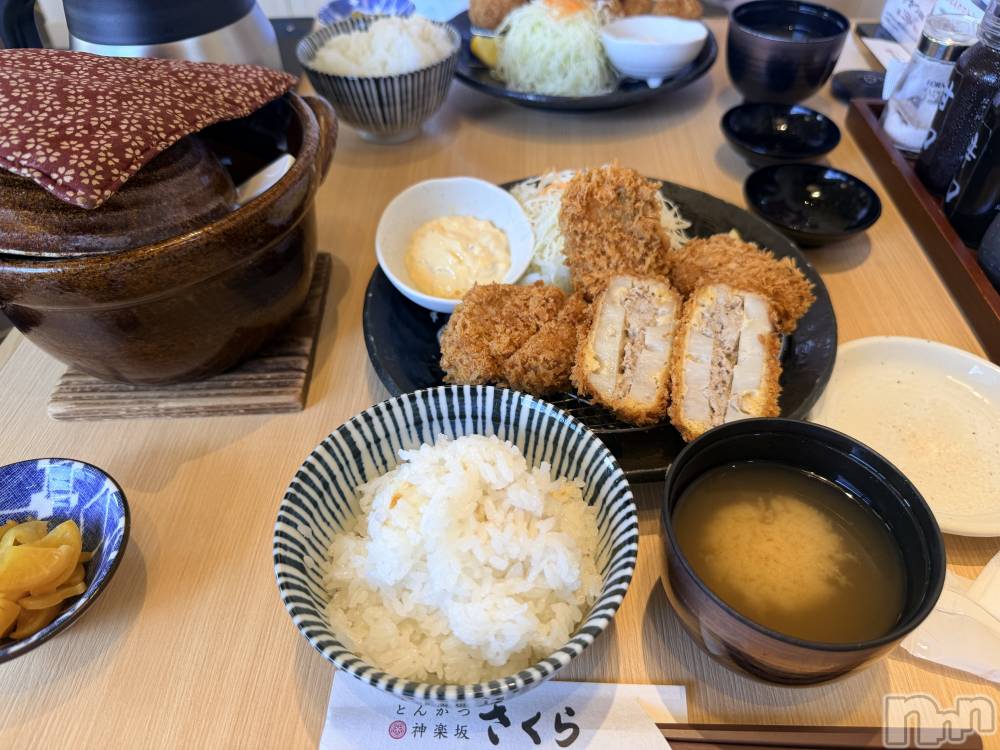 ����������ʥå��������륺�С�Lounge Anshu(�饦�󥸥��󥷥�) �椫���10��3���̥�֥������Ȥ�ʪ����������