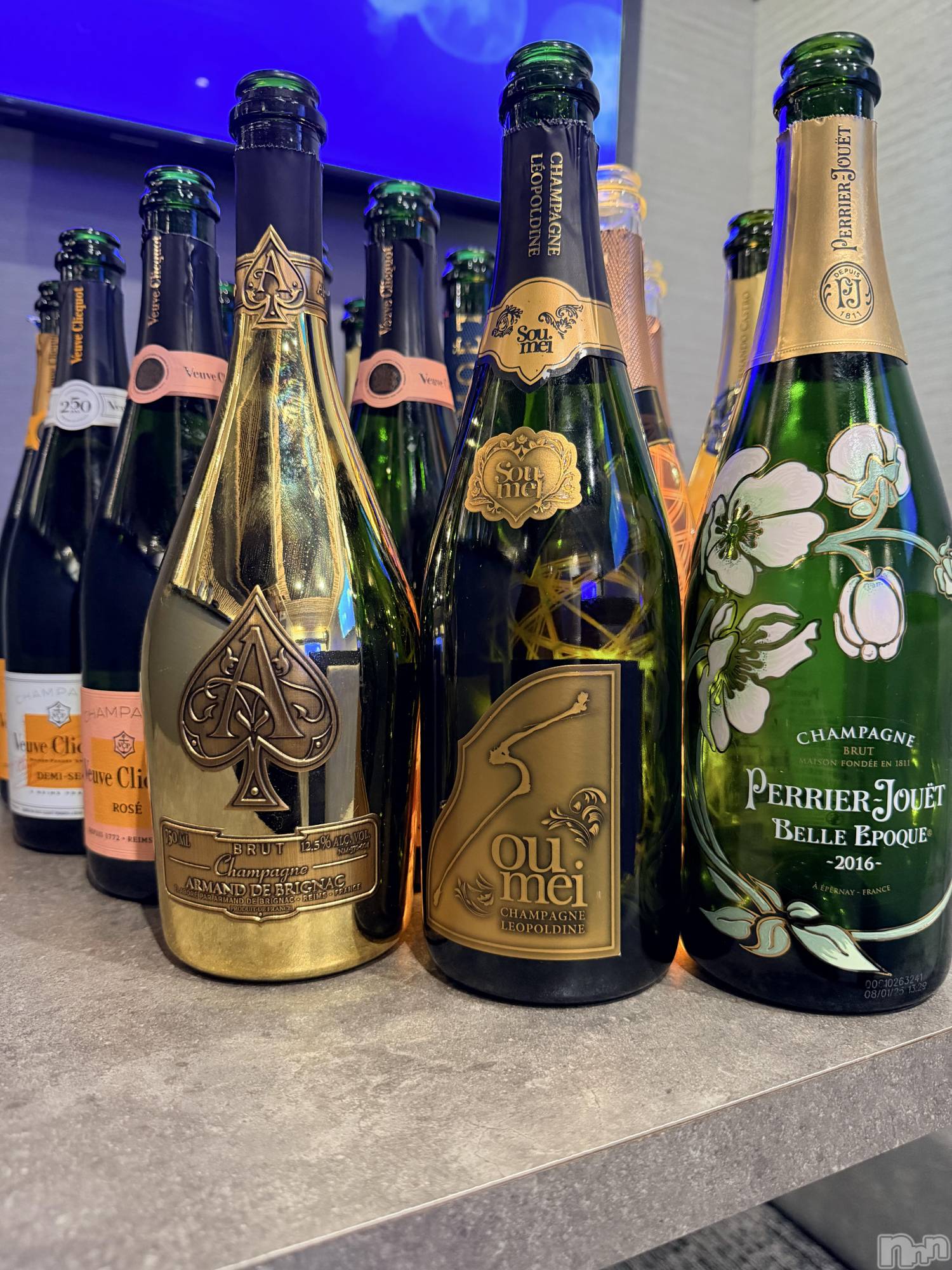 ʥå륺СLounge Anshu(饦󥸥󥷥) 2025ǯ1112̥֥910Ũĺʪ