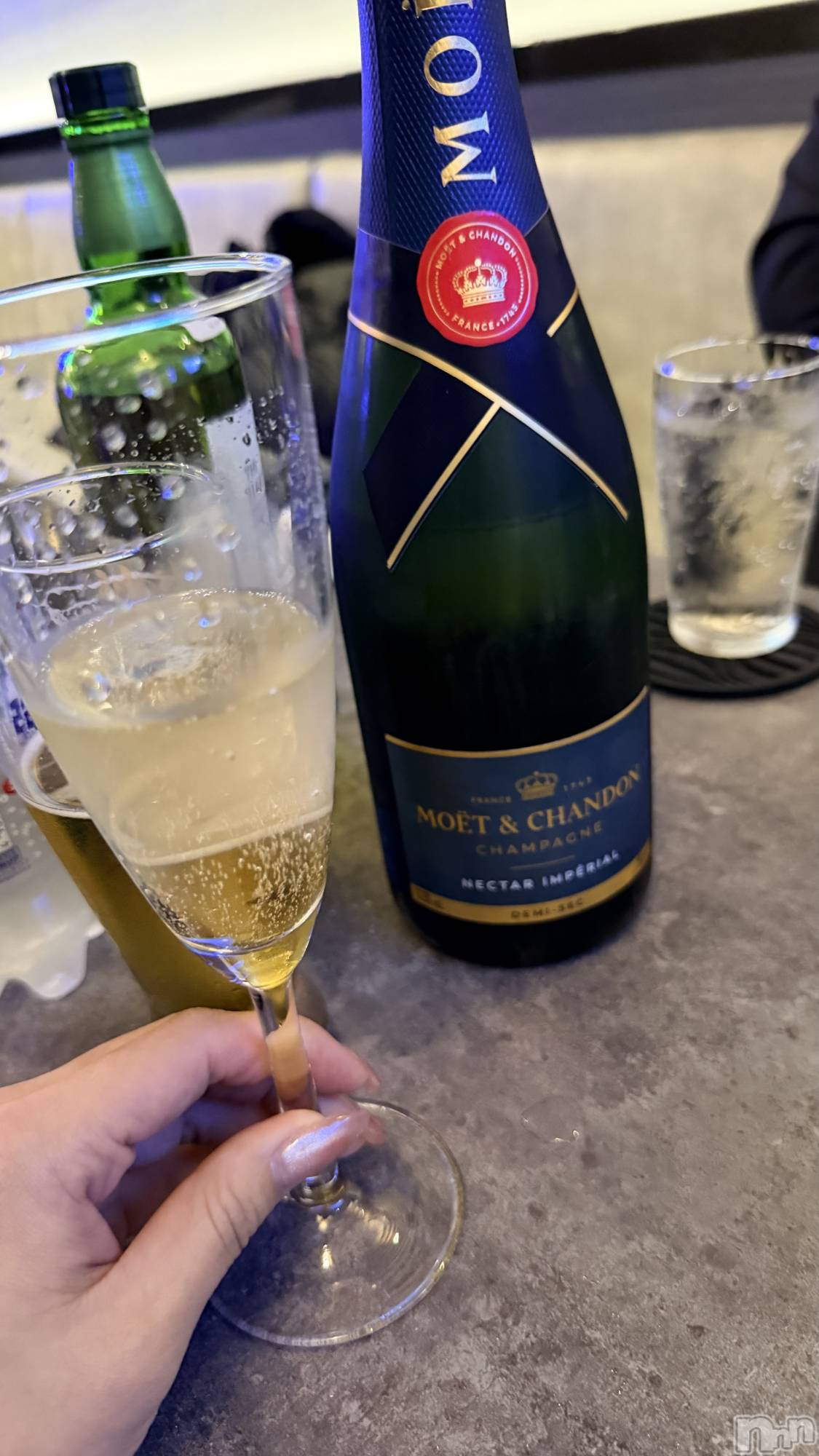 ����������ʥå��������륺�С�Lounge Anshu(�饦�󥸥��󥷥�) ��2025ǯ12��23���̥�֥����֥��ꥹ�ޥ��ץ쥼��ȼ��դƤޤ�����