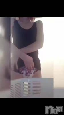 新潟デリヘル BIANCA～主人の知らない私～新潟店(ビアンカニイガタテン) 植草　おと(37)の11月17日動画「脱ぎ脱ぎ♡」