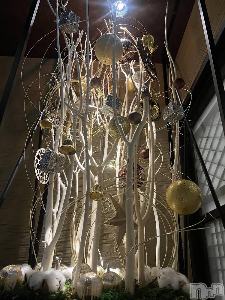 ���ܱ�������Х��顦�����K-LOUNGE(�����饦��) ����ʤ�12��16���̥�֥����֤�����🎄.*��