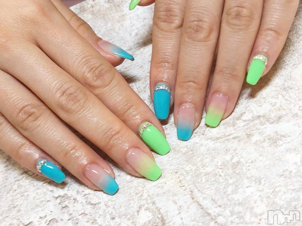 ���ܱ�������Х��顦�����K-LOUNGE(�����饦��) ����ʤ�6��2���̥�֥����֤������(������)��