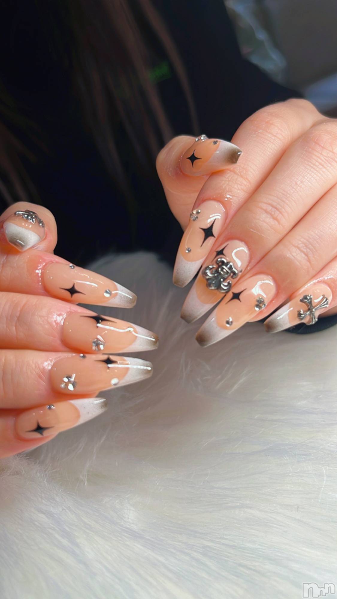 ƲХ顦clubTiara(ƥ) 2025ǯ420̥֥֤