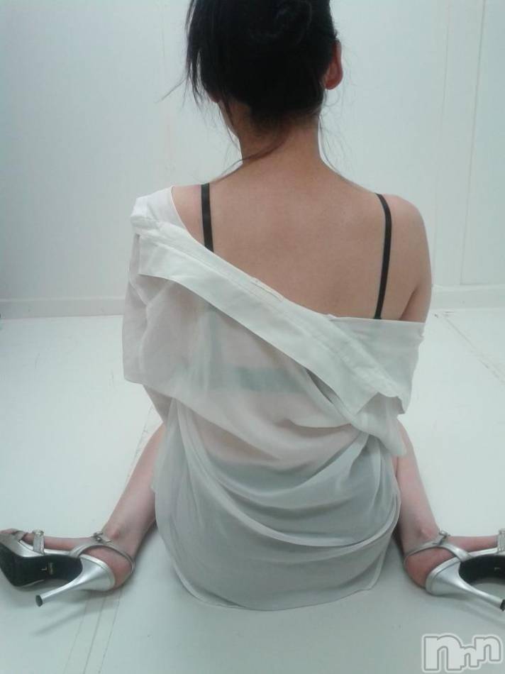上越人妻デリヘル(ラブツマ)の2016年6月21日お店速報「素敵な奥様と甘いひとときを…」