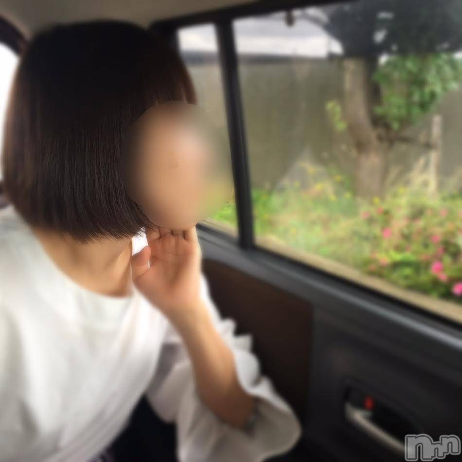 上越人妻デリヘル(ラブツマ)の2017年6月12日お店速報「男の快楽ここにあります・・・！！」