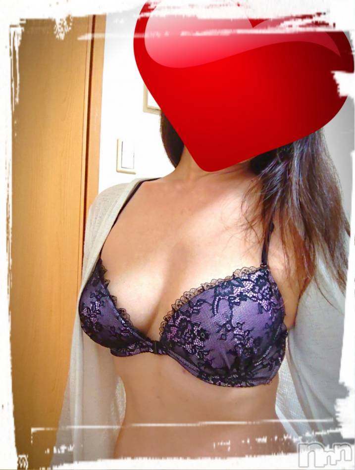 上越人妻デリヘル(ラブツマ)の2019年5月5日お店速報「【責めから受けまで…淫乱奥様出勤中！】」