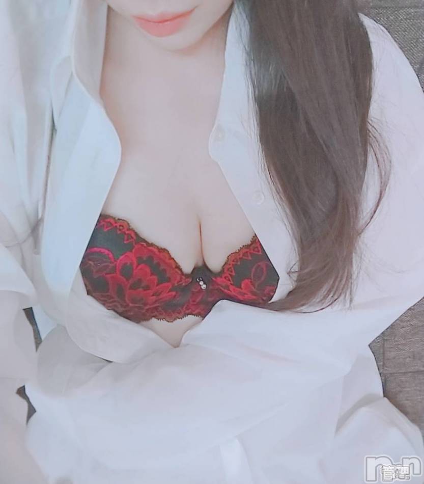 上越人妻デリヘル(ラブツマ)の2022年2月17日お店速報「昼間から熱い時間を♡」