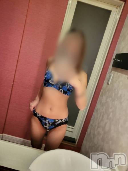 上越デリヘル(ラブツマ)の2023年3月8日お店速報「エロ妻達と禁断のお時間を過ごしてみませんか？💕」