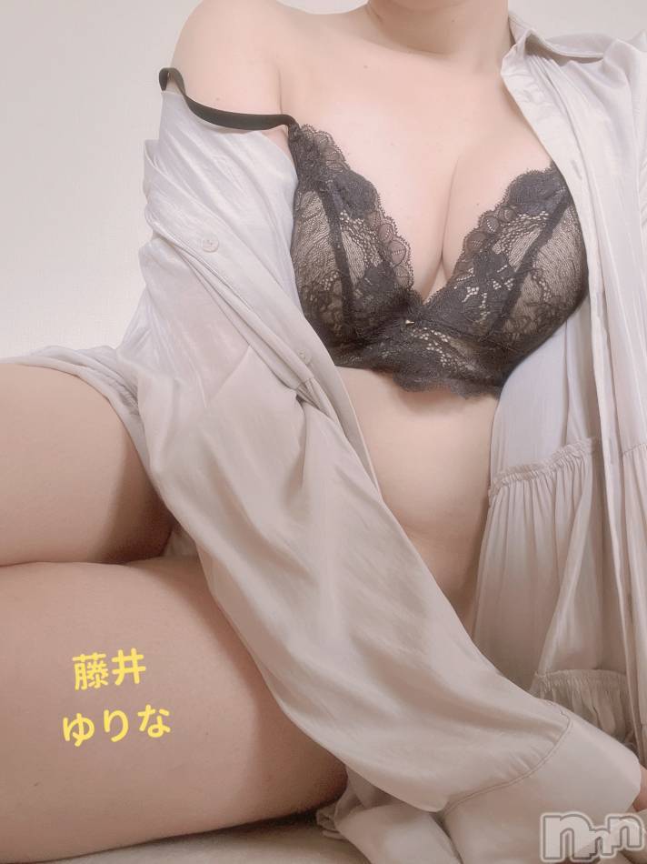 上越人妻デリヘル(ラブツマ)の2023年10月28日お店速報「上越妻と禁断のお時間お楽しみください」