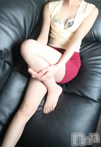 上越人妻デリヘル(ラブツマ)の2024年6月17日お店速報「フェロモン全開💗美人奥様はいかが？💗」