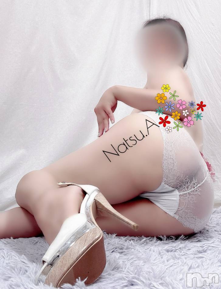 上越人妻デリヘル(ラブツマ)の2024年11月9日お店速報「16:50現在！エロ奥様多数出勤🔥エチエチしよ🎶最短ご案内時間💓」