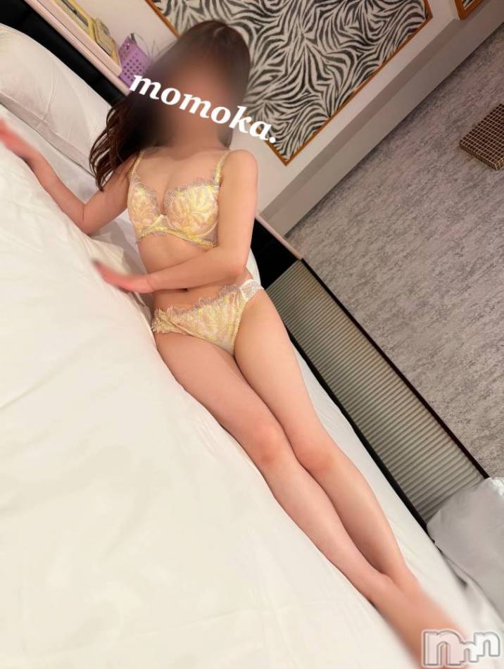 上越デリヘル(ラブラブ)の2026年4月15日お店速報「圧倒的な人気美女ももかちゃん本日満員御礼！🍑🌟」