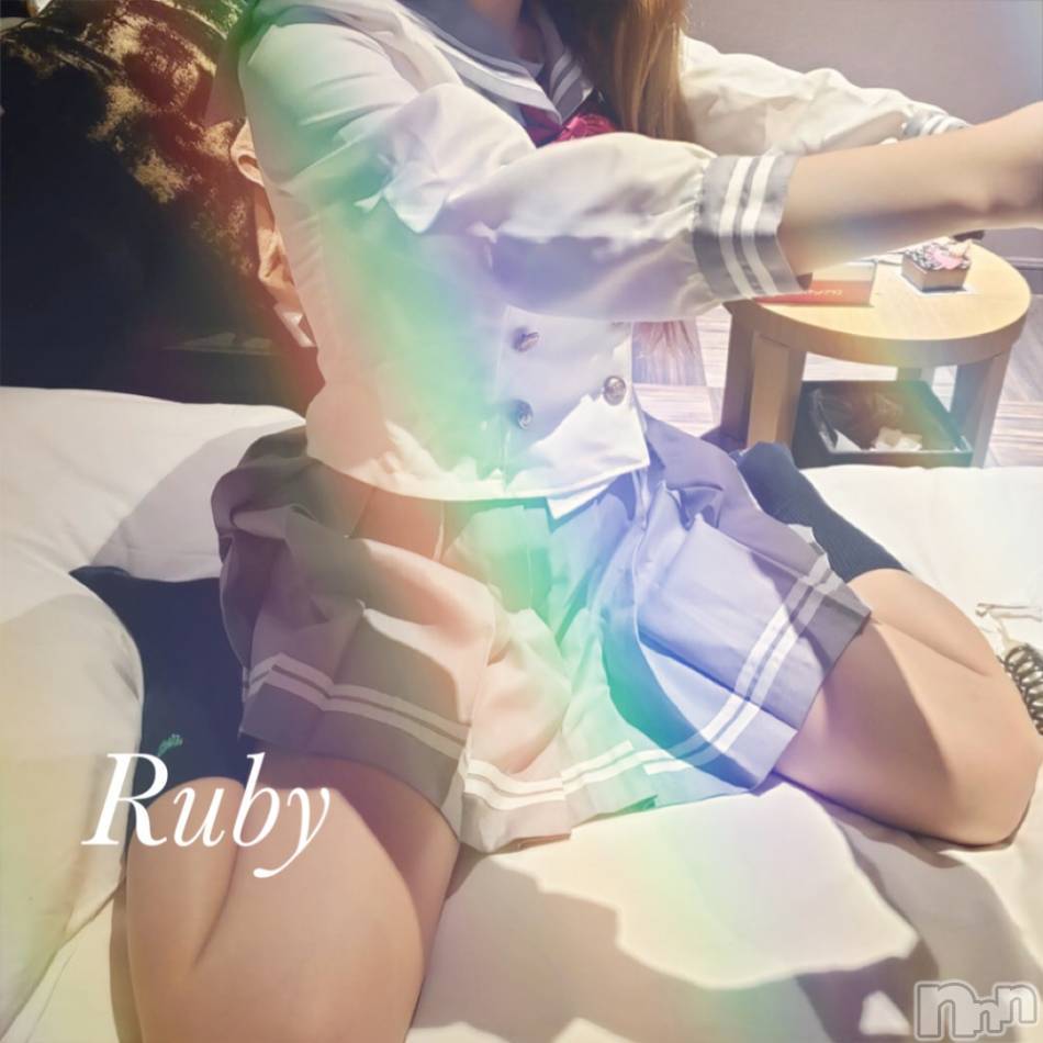 上越デリヘル(ラブラブ)の2021年8月17日お店速報「8月18日 13時36分のお店速報」