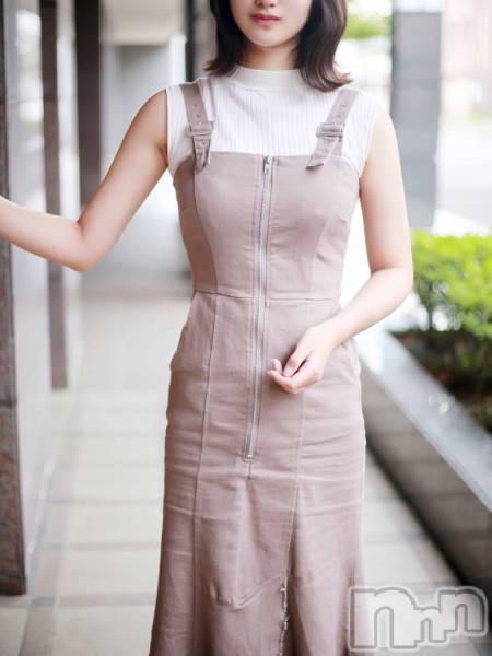 ちはや◆即尺無料の19歳巨乳美女