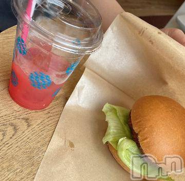 松本発ぽっちゃりちゃんこ長野　塩尻北IC店(チャンコナガノ　シオジリキタインターチェンジテン)しお(25)の2023年8月10日写メブログ「鮫バーガー🍔🍔」