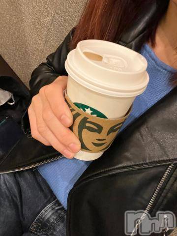 新潟人妻デリヘル熟女の風俗 最終章(ジュクジョノフウゾクサイシュウショウ) えみ(35)の10月13日写メブログ「今朝もスタバで～」