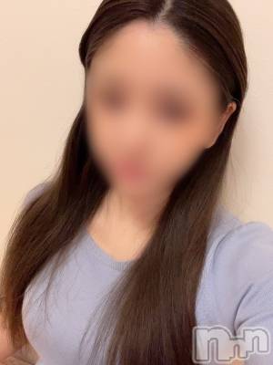 すみれ(22) 身長162cm、スリーサイズB87(E).W60.H87。新潟ソープ スチュワーデス在籍。
