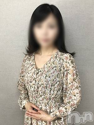 ゆか(48) 身長155cm、スリーサイズB83(C).W57.H85。新潟人妻デリヘル 熟女の風俗 最終章在籍。