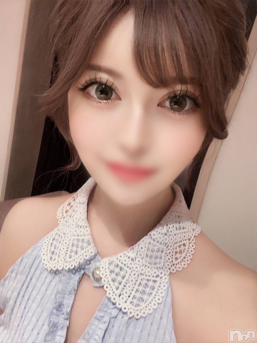 夏妃さゆり