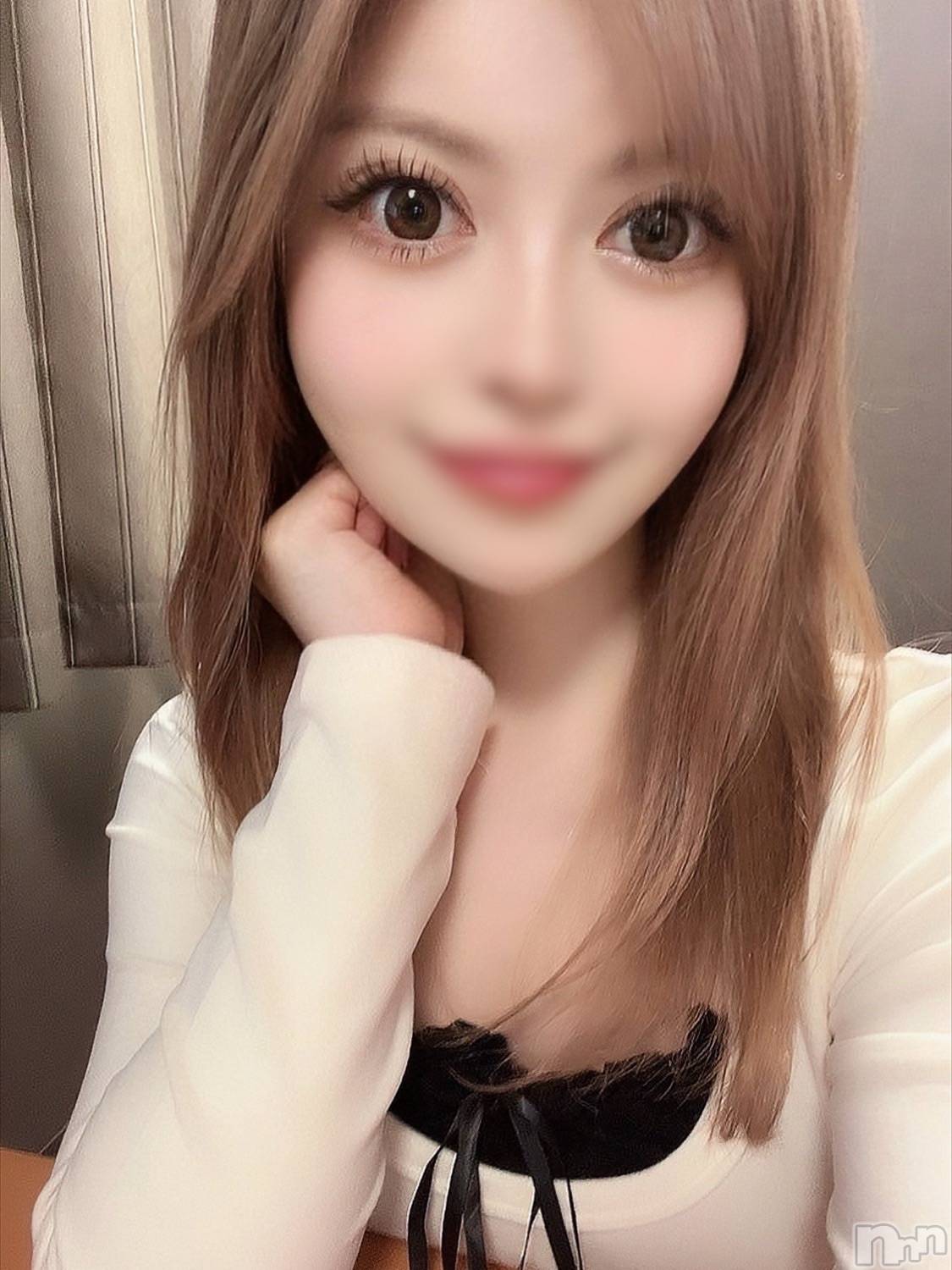 夏妃さゆり