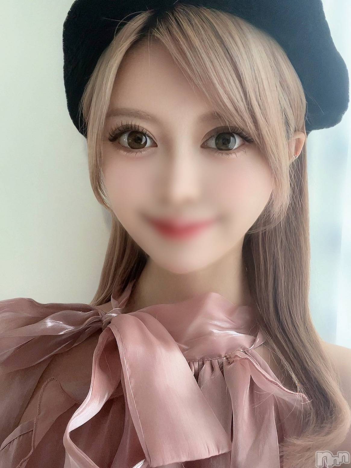 夏妃さゆり